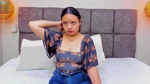 LUCIA  online show from September 2025 12:06:01 PM