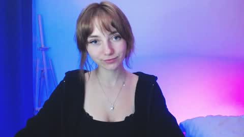 Snapshot of luciacam20 chatting on December 2024 10:21:01 PM Lucy online show from December 2024 10:21:01 PM
