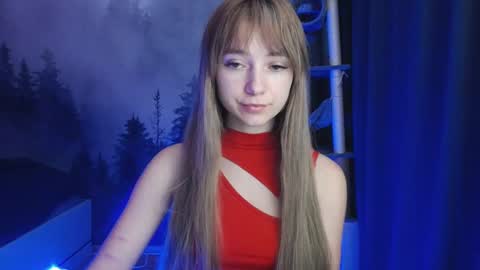 Snapshot of luciacam20 chatting on December 2024 07:15:01 AM Lucy online show from December 2024 07:15:01 AM