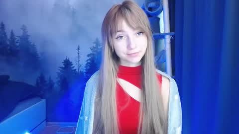 Snapshot of luciacam20 chatting on December 2024 10:19:02 AM Lucy online show from December 2024 10:19:02 AM