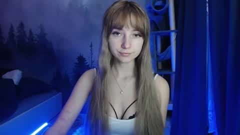Snapshot of luciacam20 chatting on December 2024 07:43:02 PM Lucy online show from December 2024 07:43:02 PM