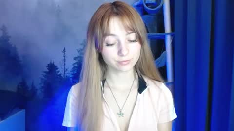 Snapshot of luciacam20 chatting on January 2025 10:19:01 PM Lucy online show from January 2025 10:19:01 PM