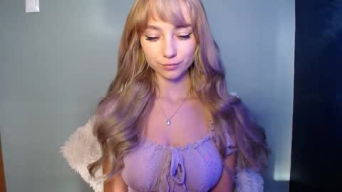 Lucy online show from October 2025 07:34:02 AM