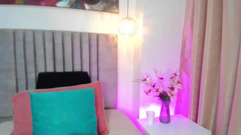 LuciaFerrero online show from October 2025 07:02:01 PM