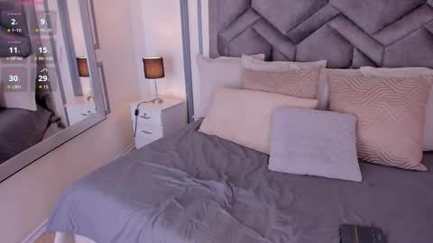    online show from November 2025 07:43:01 PM