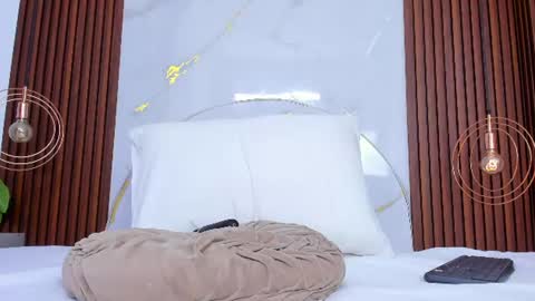 Luci  online show from June 2026 11:53:01 PM