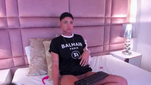 Snapshot of luciawallace chatting on February 2025 07:39:02 AM lucia wallace online show from February 2025 07:39:02 AM