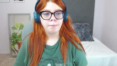 Lucie   online show from January 2025 10:36:01 PM