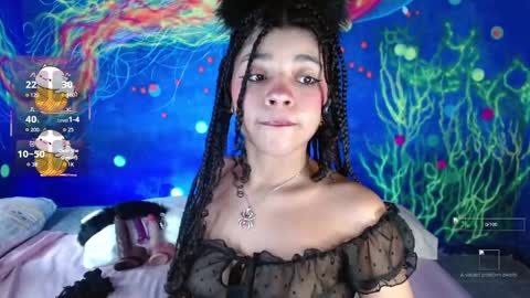 Snapshot of lucie_petite chatting on November 2025 06:30:02 PM Lucie - online show from November 2025 06:30:02 PM