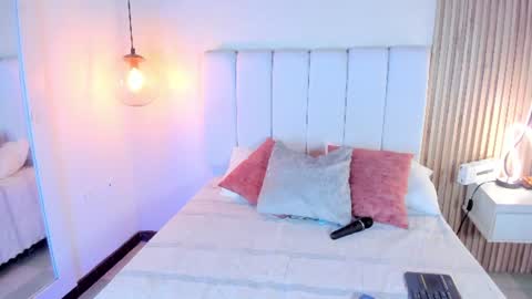 Lucienne Ferrer online show from July 2026 03:54:01 AM