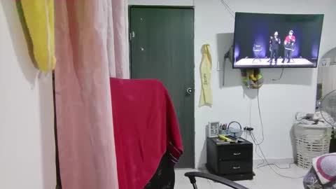 Snapshot of lucifferr_ chatting on February 2026 05:38:02 PM leonel online show from February 2026 05:38:02 PM