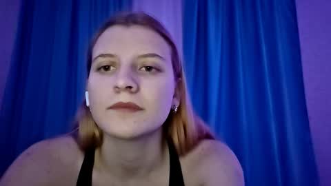 Monika online show from December 2025 06:02:01 PM