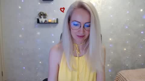 Snapshot of luckcristal chatting on June 2026 06:17:01 PM Arina online show from June 2026 06:17:01 PM