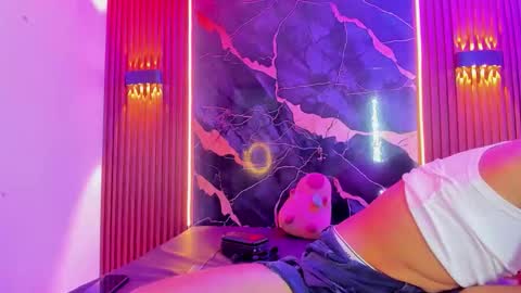 Stven  online show from November 2025 12:16:02 PM