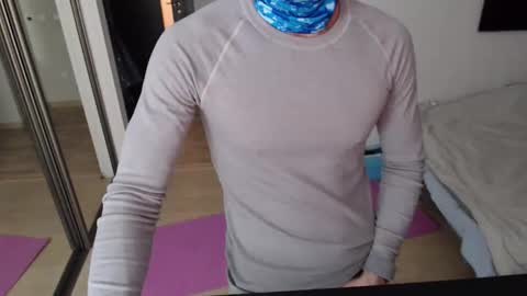 Iron Jhon online show from October 2025 03:35:01 PM