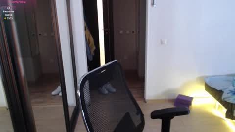 Iron Jhon online show from November 2025 05:50:02 AM