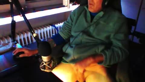        call me  Stefan online show from September 2025 05:39:02 PM