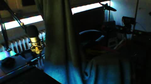        call me  Stefan online show from April 2026 04:46:02 AM