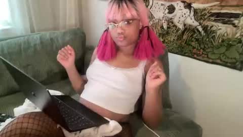 Snapshot of luckylaci777 chatting on November 2025 07:03:01 PM luckylaci777 online show from November 2025 07:03:01 PM