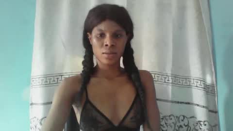 Snapshot of luckymadequeen chatting on January 2025 03:07:01 PM Gloria online show from January 2025 03:07:01 PM