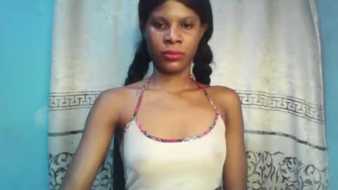 Snapshot of luckymadequeen chatting on January 2025 10:37:02 PM Gloria online show from January 2025 10:37:02 PM