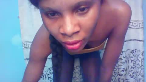 Snapshot of luckymadequeen chatting on January 2025 06:54:01 PM Gloria online show from January 2025 06:54:01 PM