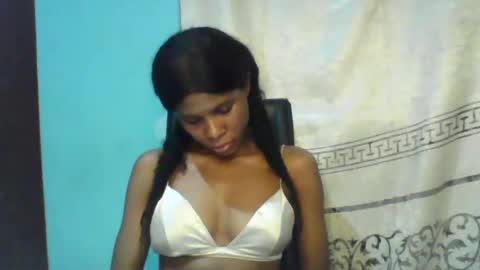 Snapshot of luckymadequeen chatting on February 2025 06:34:02 AM Gloria online show from February 2025 06:34:02 AM