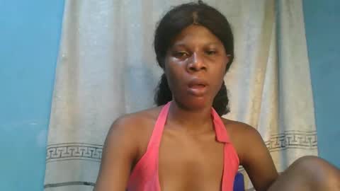 Snapshot of luckymadequeen chatting on January 2026 01:53:02 AM Gloria online show from January 2026 01:53:02 AM