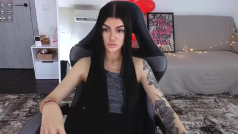 Monika online show from February 2026 01:06:01 PM