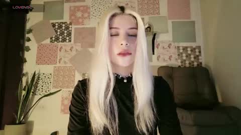 luckysapphire777 online show from August 2026 12:51:02 PM