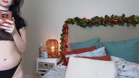 Lucy online show from February 2025 09:13:01 PM