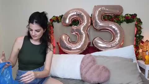 Lucy online show from February 2025 09:09:01 PM