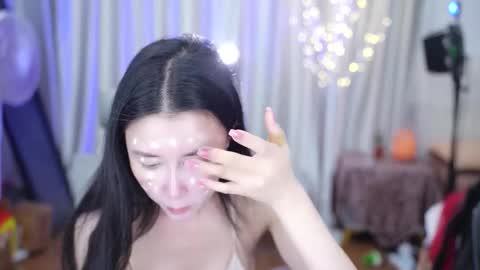 Lucy online show from December 2025 01:36:01 AM