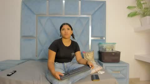 Lucia  online show from June 2026 01:47:01 PM