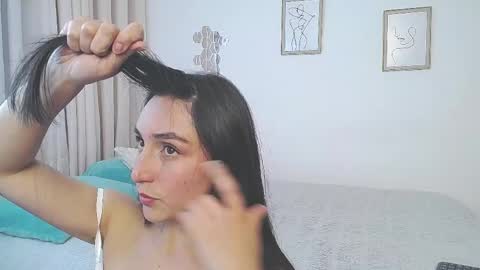 Lucia online show from April 2026 11:07:02 PM