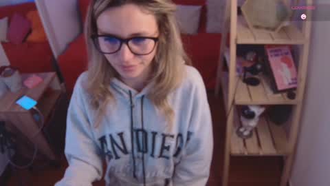 Snapshot of lucy_priincess chatting on January 2025 03:04:02 AM lucy online show from January 2025 03:04:02 AM