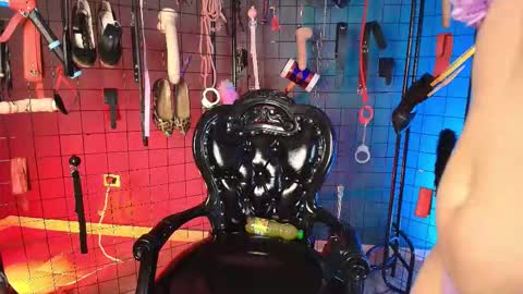 Lucy and slave maddy online show from December 2025 08:59:01 PM