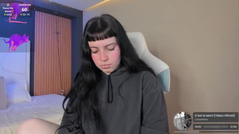 Sofia  online show from September 2025 08:35:02 PM