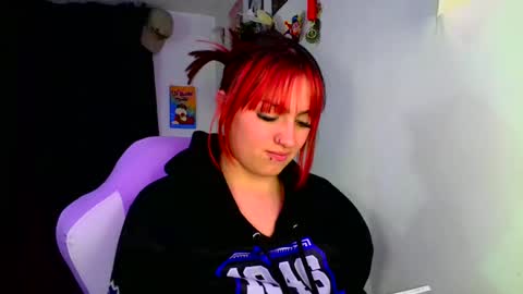 Snapshot of lucycherry__ chatting on February 2025 05:02:01 AM LUCIA  online show from February 2025 05:02:01 AM