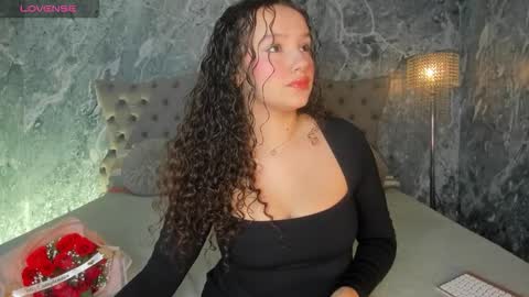 Snapshot of lucylovelyy1 chatting on October 2025 02:12:02 AM Lucy online show from October 2025 02:12:02 AM