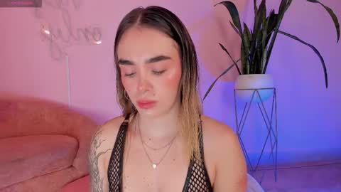 Snapshot of lucyvega4 chatting on October 2025 04:57:02 AM Lucy online show from October 2025 04:57:02 AM