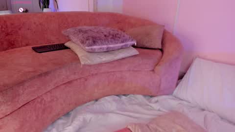 Snapshot of lucyvega4 chatting on November 2025 04:45:02 AM Lucy online show from November 2025 04:45:02 AM