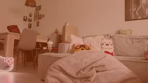 lucyxlou online show from July 2026 11:39:02 AM