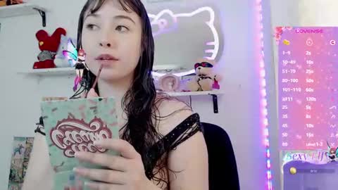 Snapshot of luhannaeverdeen chatting on June 2026 07:12:02 PM Luhana online show from June 2026 07:12:02 PM