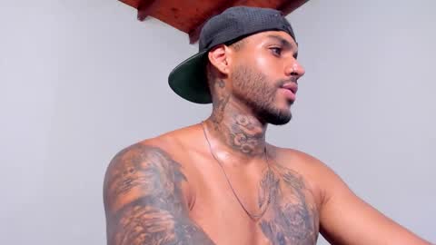 Luigi Vitale online show from September 2025 03:28:01 AM