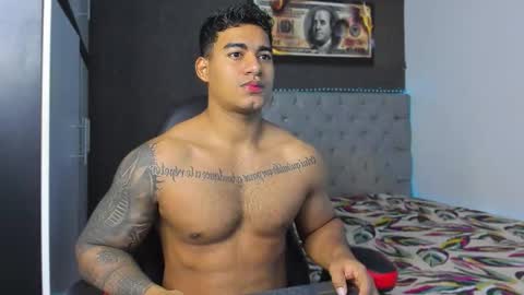 Snapshot of luigi_hot_ chatting on November 2025 12:30:01 PM Luigi Independent model online show from November 2025 12:30:01 PM