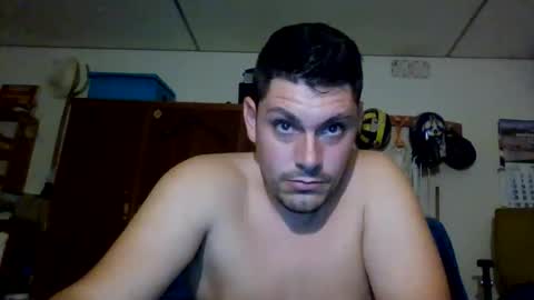 Snapshot of luis2423 chatting on September 2025 09:59:02 PM A slave to the mistress.. un esclavo para las amas dominantes. online show from September 2025 09:59:02 PM