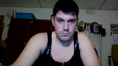 Snapshot of luis2423 chatting on October 2025 05:47:02 PM A slave to the mistress.. un esclavo para las amas dominantes. online show from October 2025 05:47:02 PM