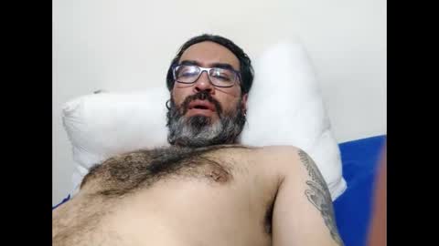 Snapshot of luis2988z chatting on April 2026 02:27:02 AM Hairyman online show from April 2026 02:27:02 AM