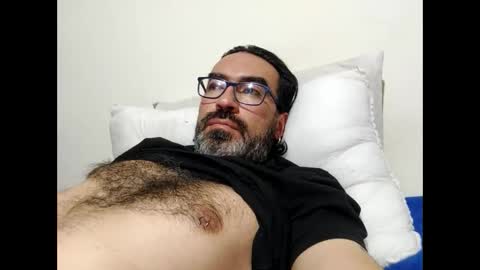 Snapshot of luis2988z chatting on May 2026 03:14:02 AM Hairyman online show from May 2026 03:14:02 AM